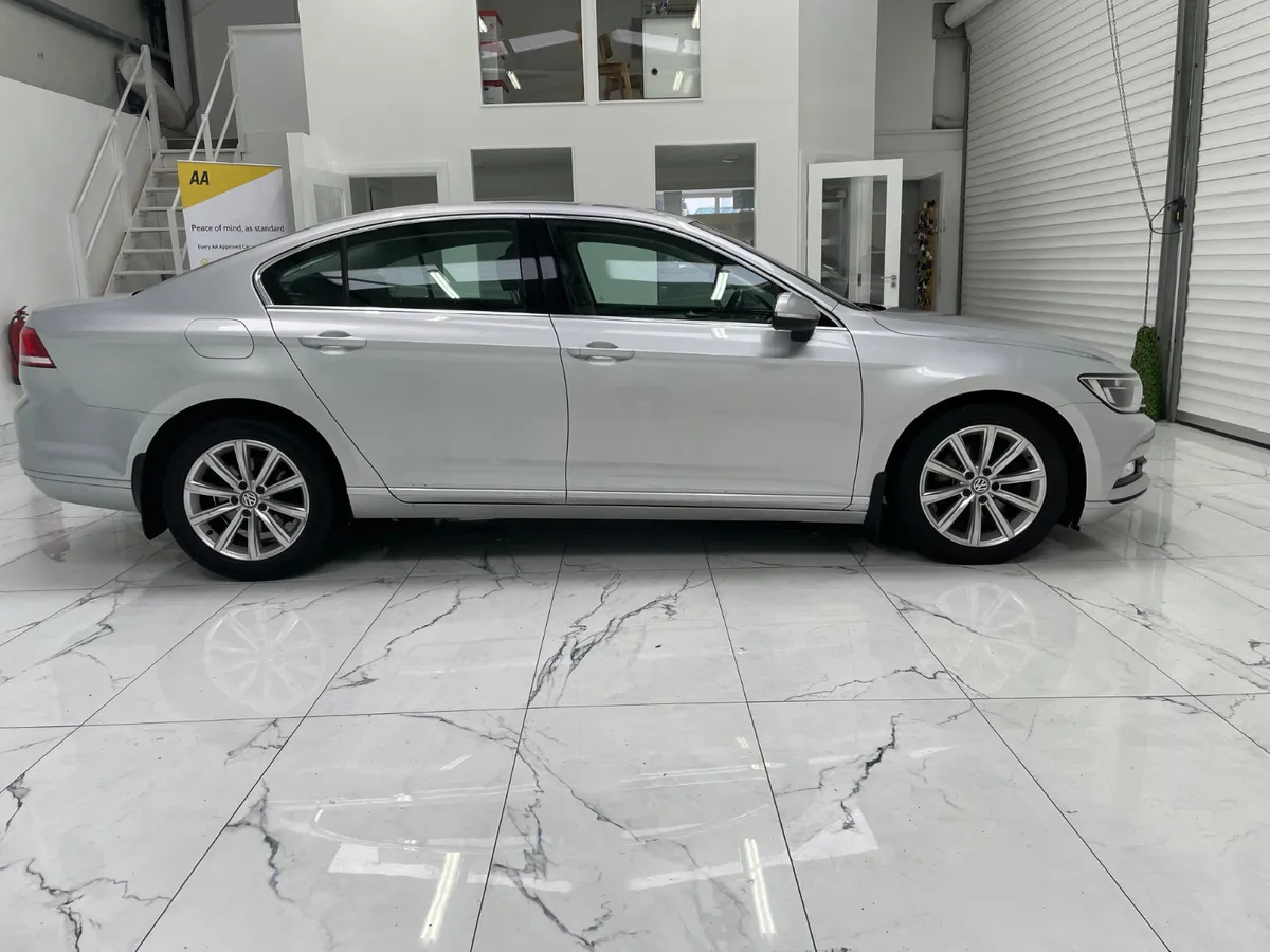 Volkswagen Passat 2016 - Image 3