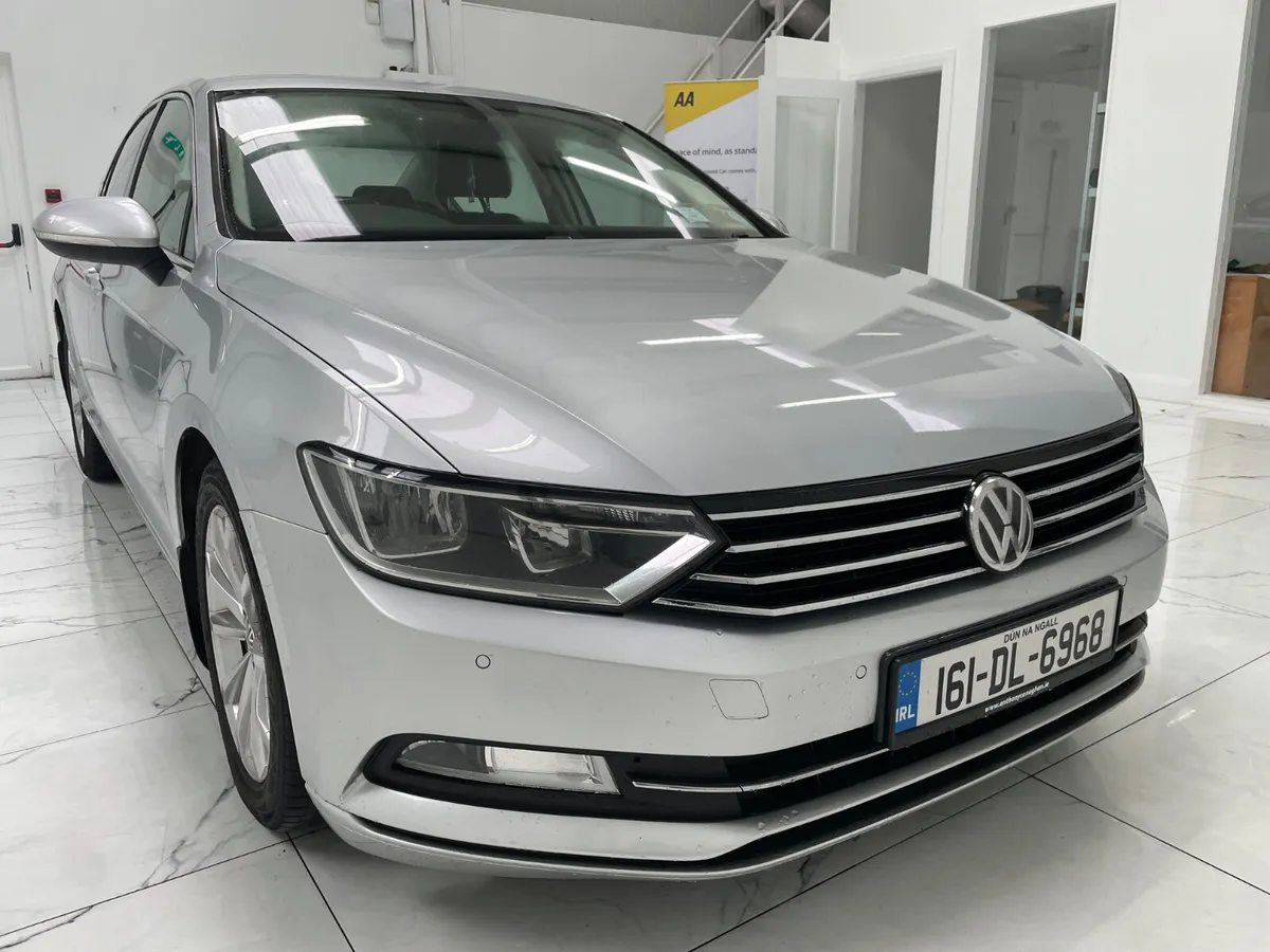 Volkswagen Passat 2016 - Image 2