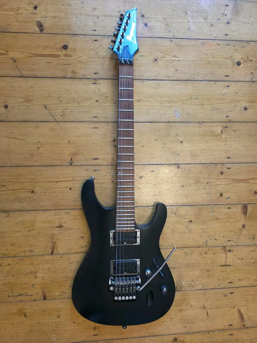 Ibanez S420 Guitar - Image 1