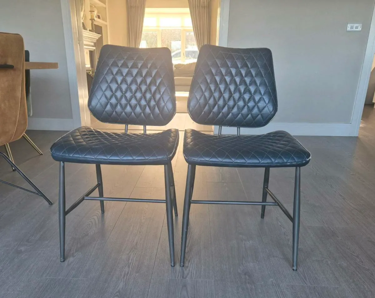 Dining chairs x 2 - Image 1
