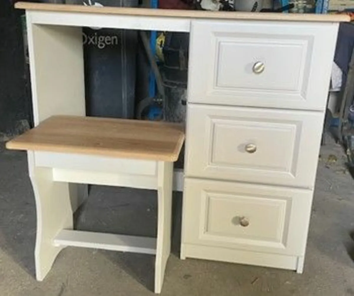 Dressing Table - Image 3