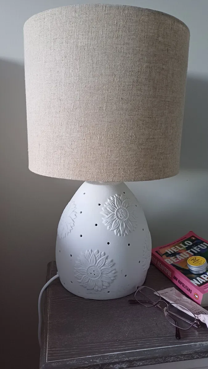 Table lamp
