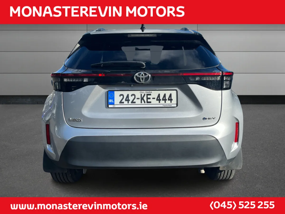 Toyota Yaris LUNA SPORT BI - Image 4