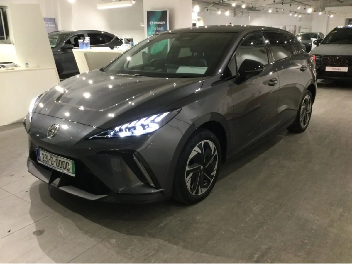 MG 4 TROPHY 64kW ** Long Range ** - Image 4