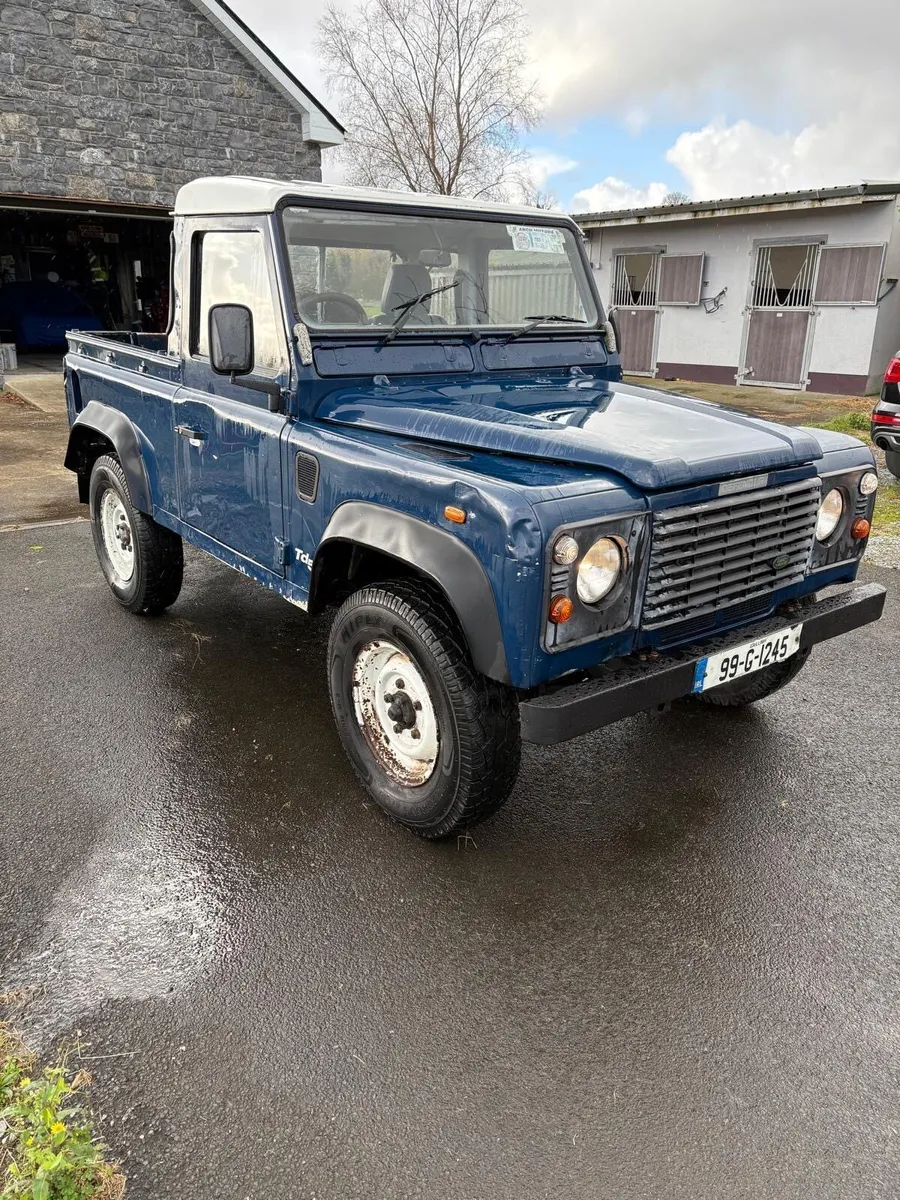 Land Rover defender - Image 2