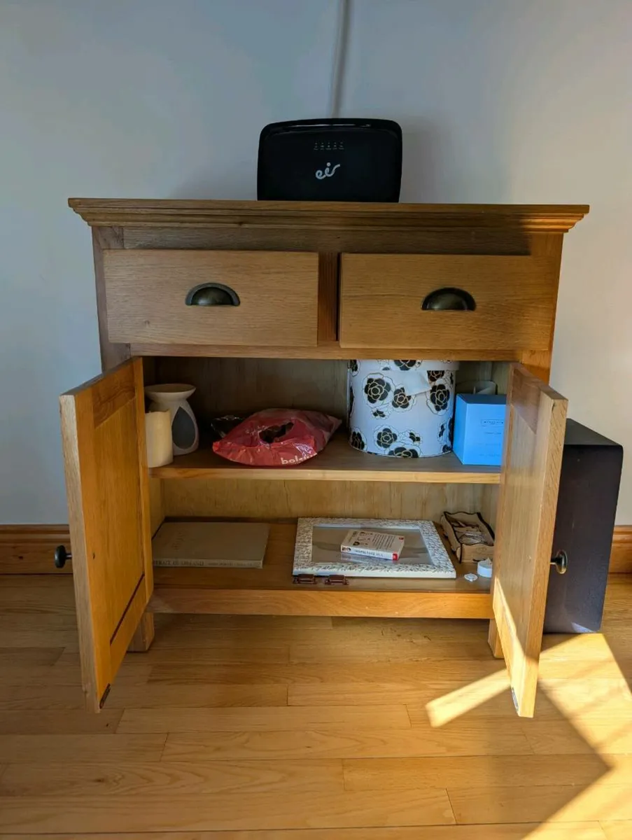 Oak sideboard - Image 2