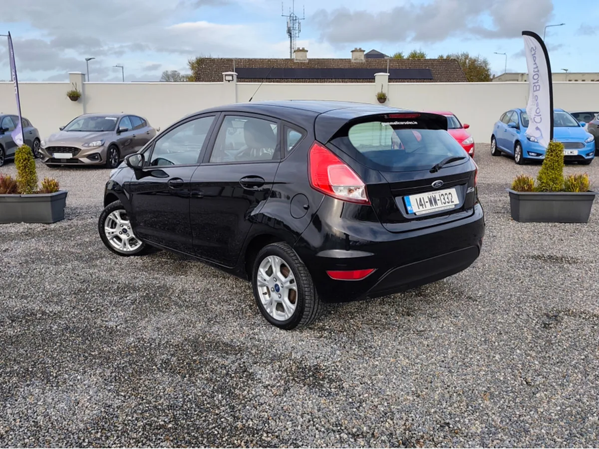 Ford Fiesta MCA ZETEC 1.25 60PS M5 4DR - Image 4
