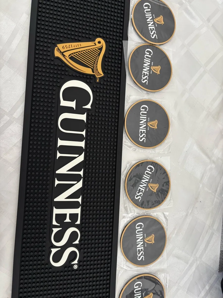 Guinness bar runner and coaster set - Image 1