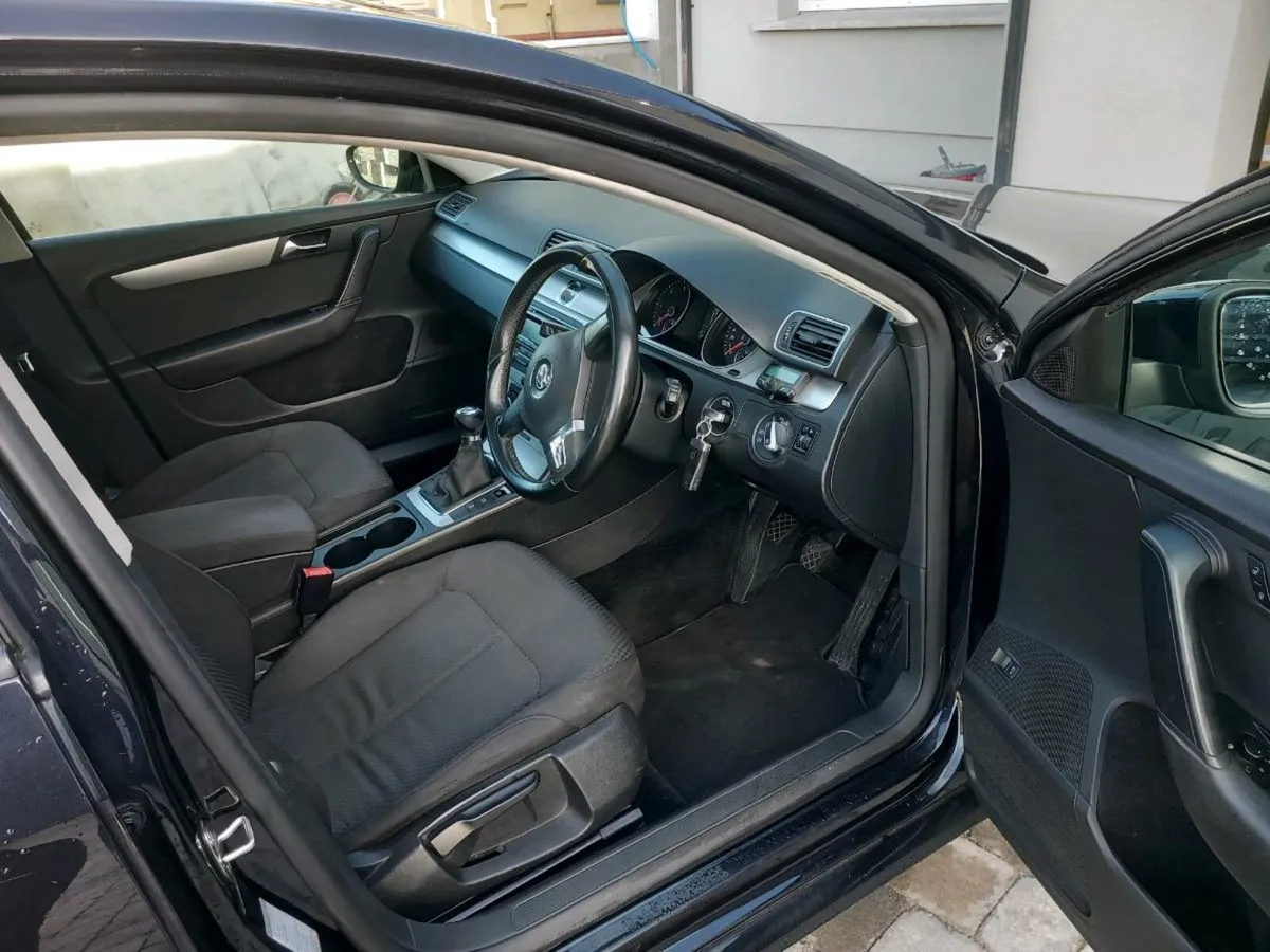 2011 vw passat 1.6 tdi comfortline new nct - Image 4