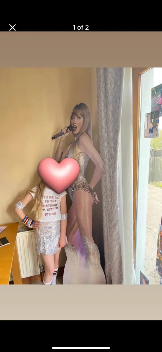 Taylor Swift Life Size Cardboard Cut Out - Image 2