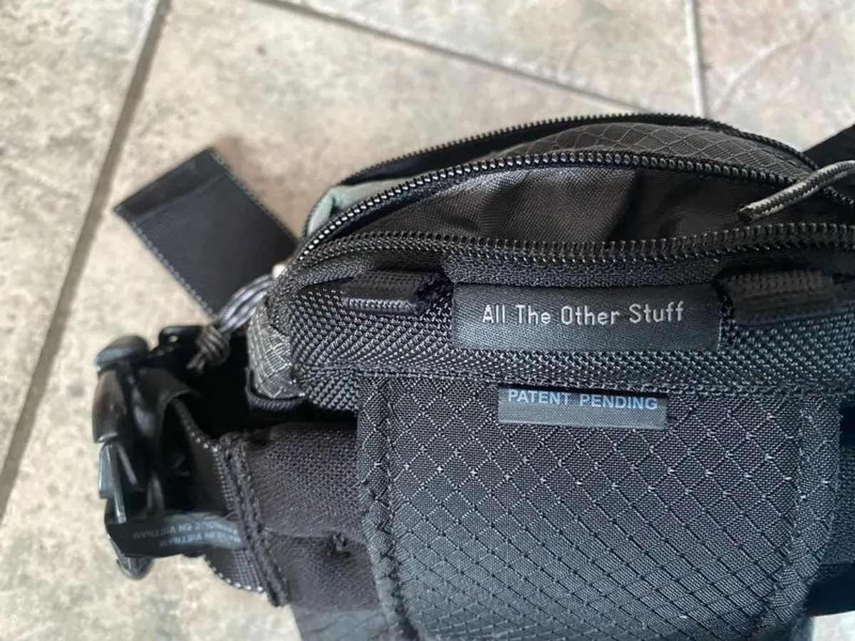 Think Tank Pro Speed Belt with lens, flash bag and storage - Image 3