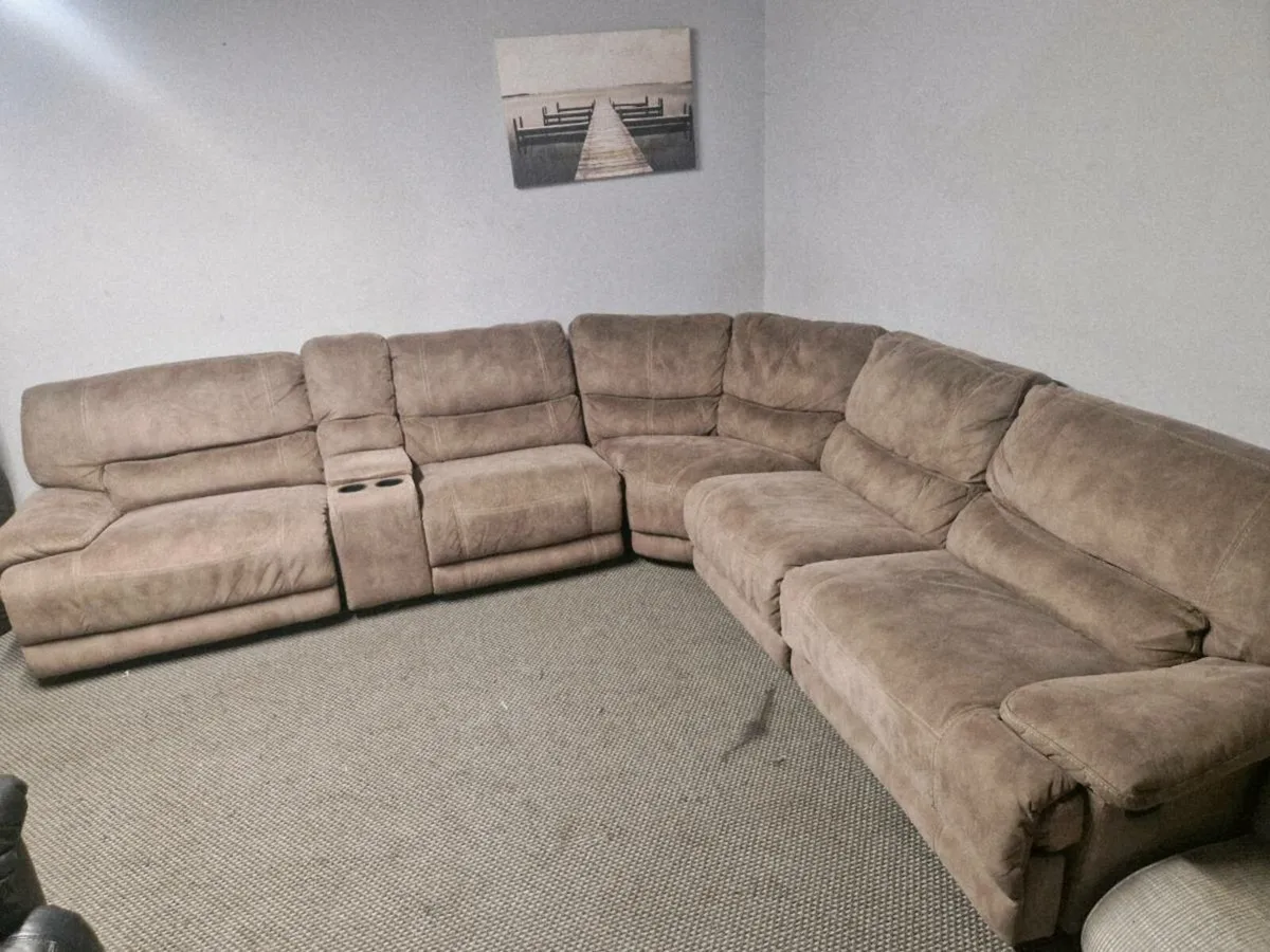 Corner sofa - Image 1