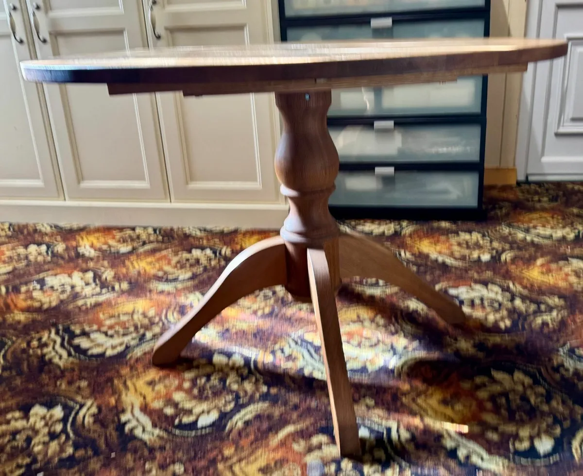 Oak Table and Chairs - Perfect Condition - Image 3
