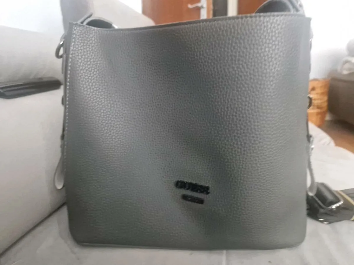 Guess bag - Image 1