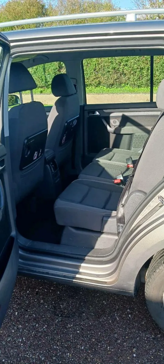 Volkswagon Touran - Image 4