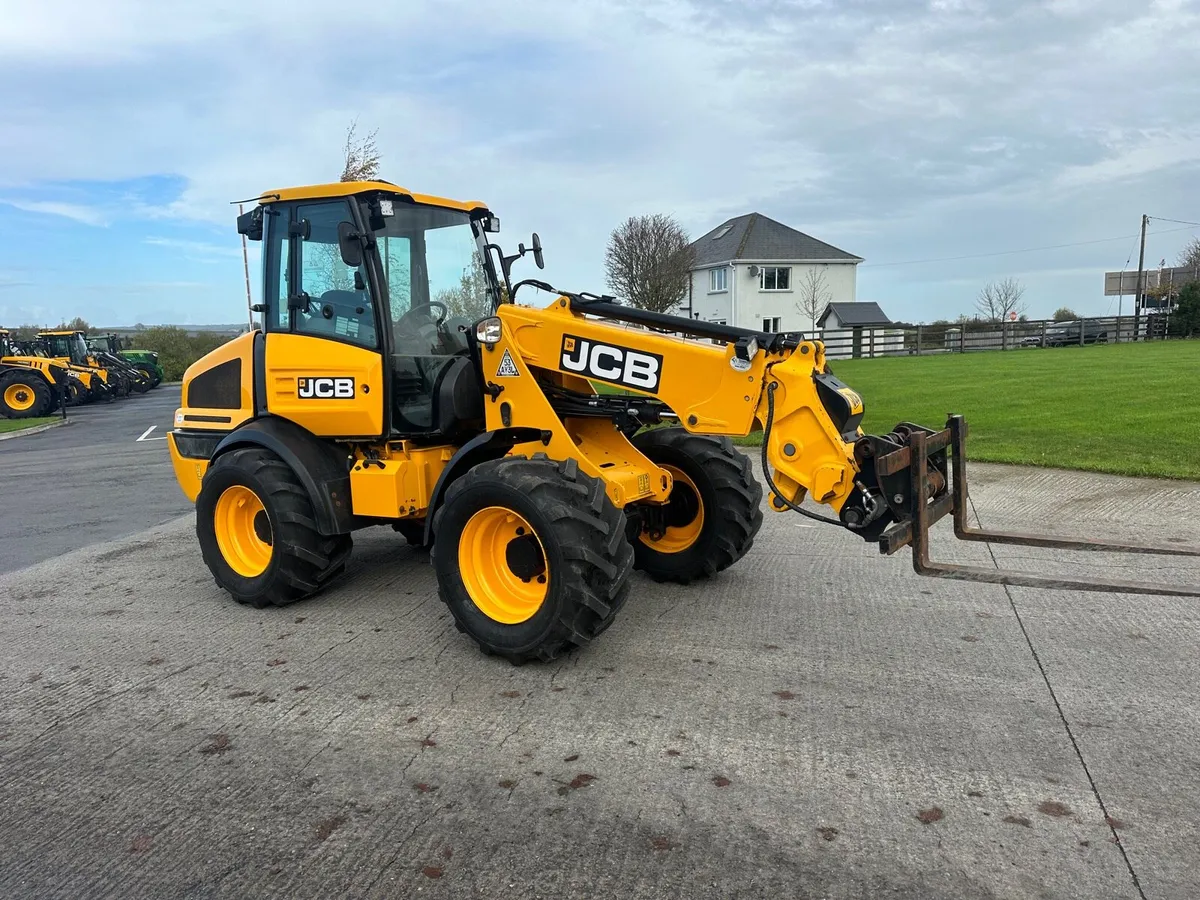 Jcb tm220 - Image 1