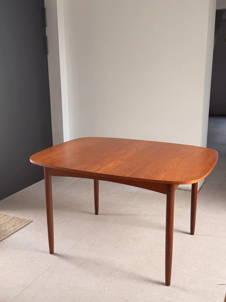 Mid-Century Original GPlan Extendable Dining Table - Image 1