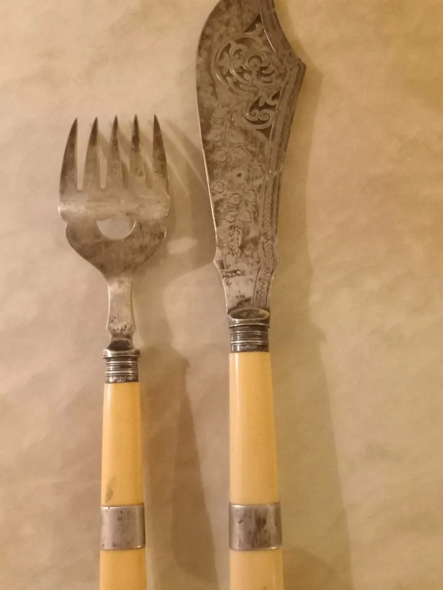 Antique fish servers - Image 1