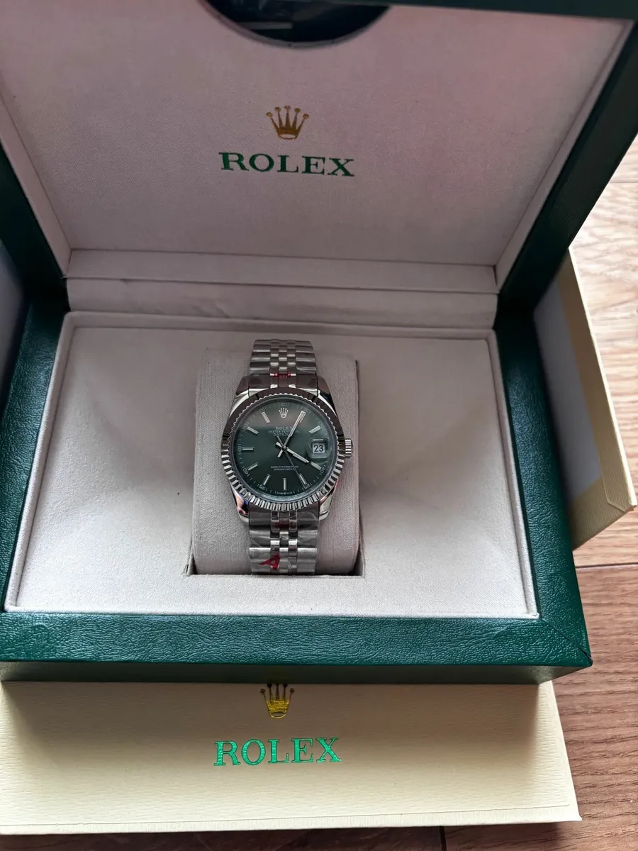 Women's Watches  36mm and 32mm - Image 4