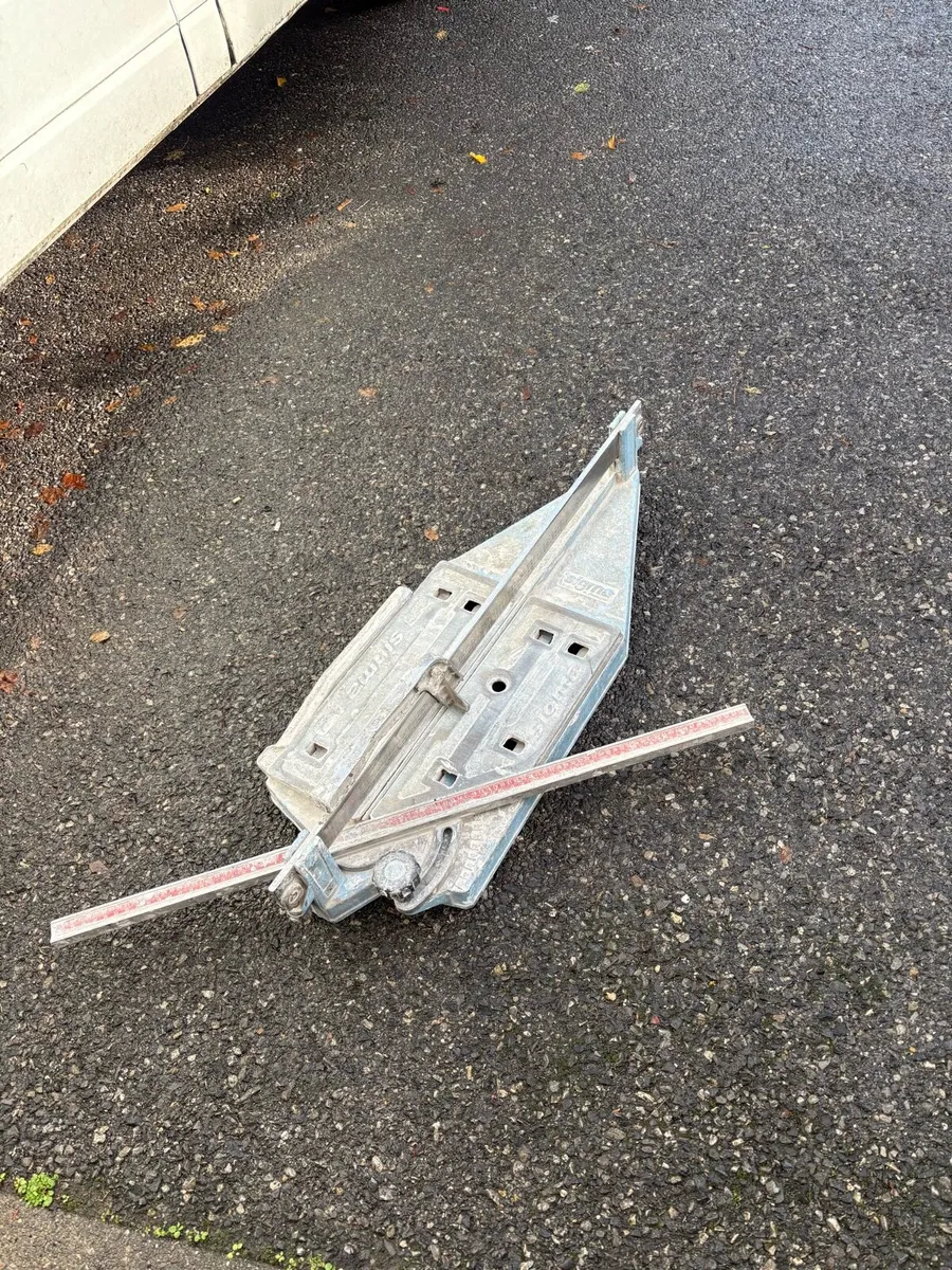 sigma tile cutter cuts 750 tile - Image 2