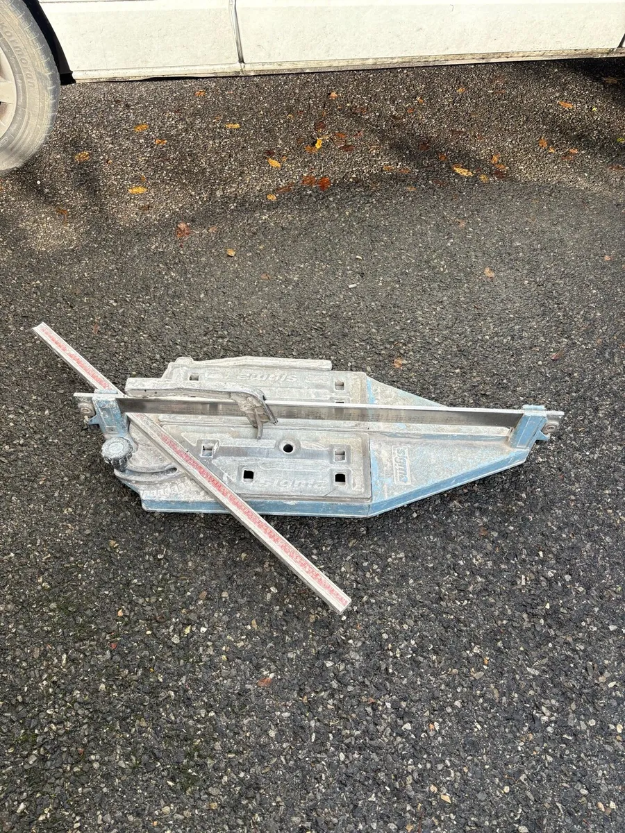 sigma tile cutter cuts 750 tile - Image 3