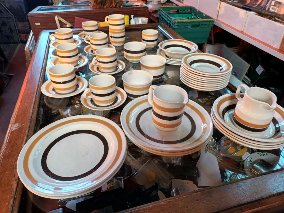 Carrigaline pottery - Image 2