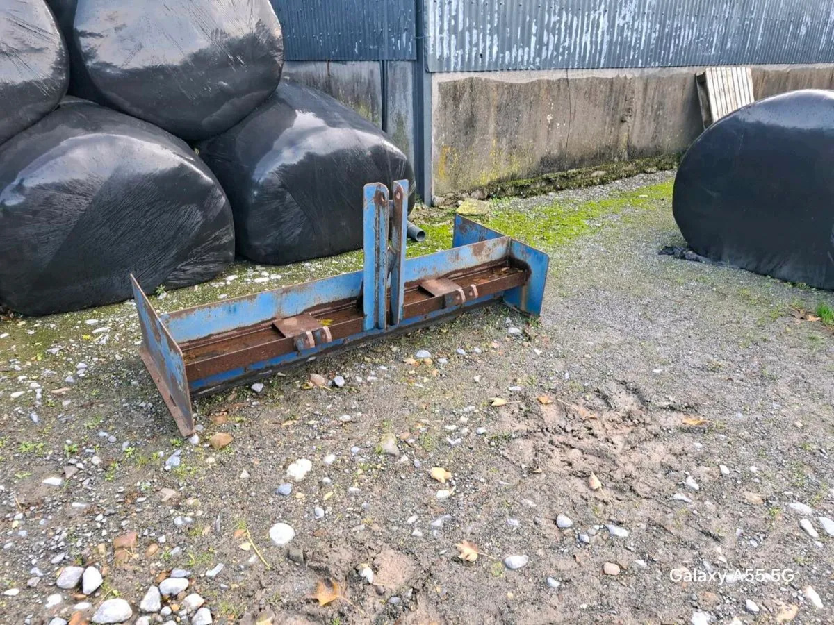 Dooley Yard Scraper - Image 1