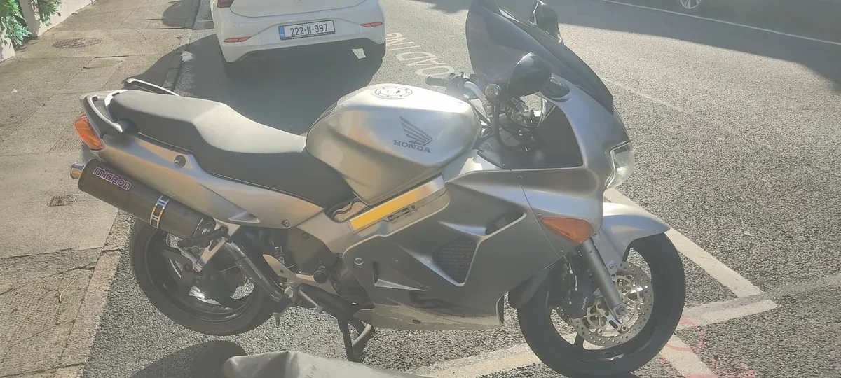 1998 Honda VFR 800f - Image 1