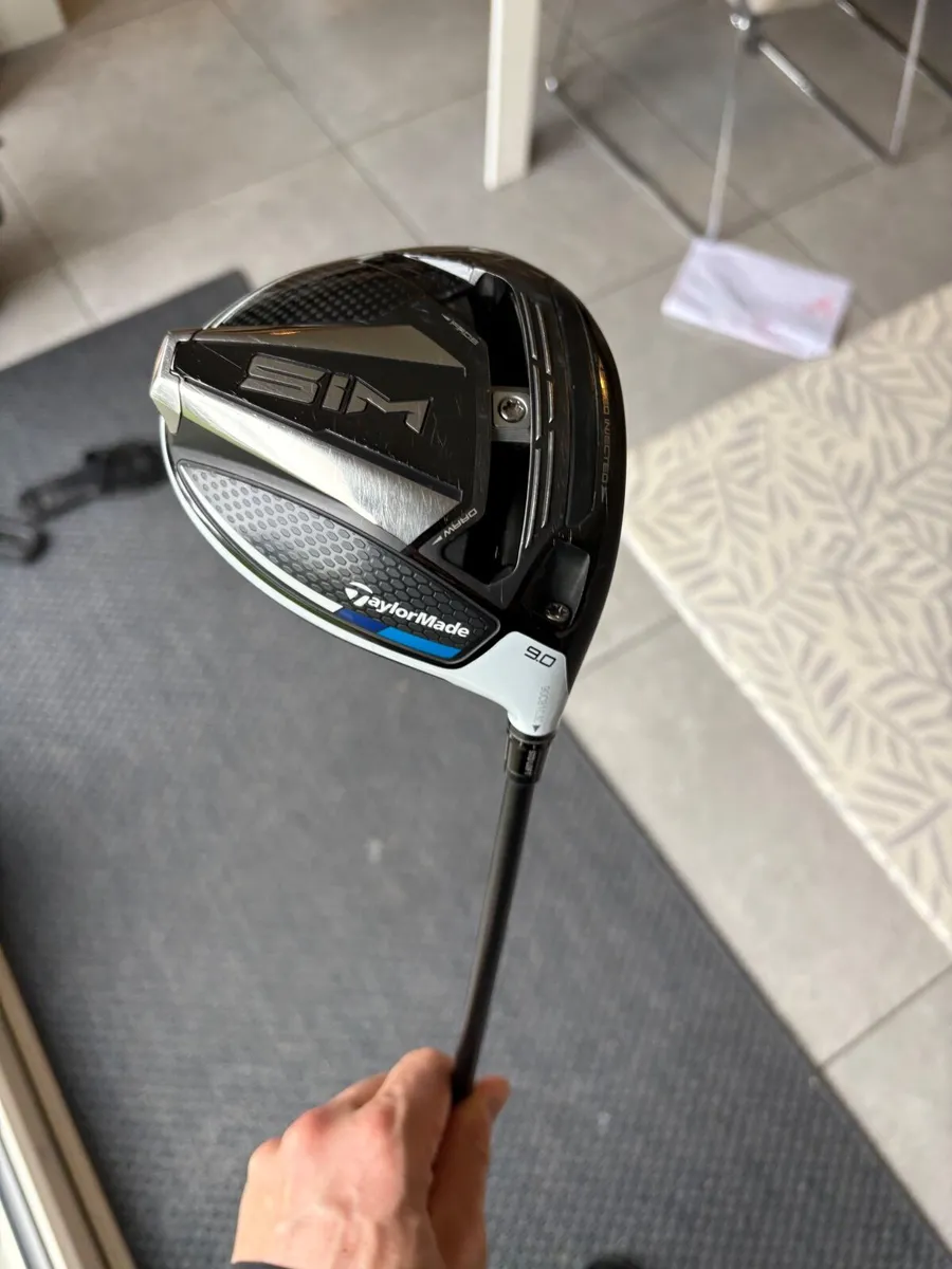 Taylormade Sim Driver (project X 6.5) & 2 Iron X - Image 3