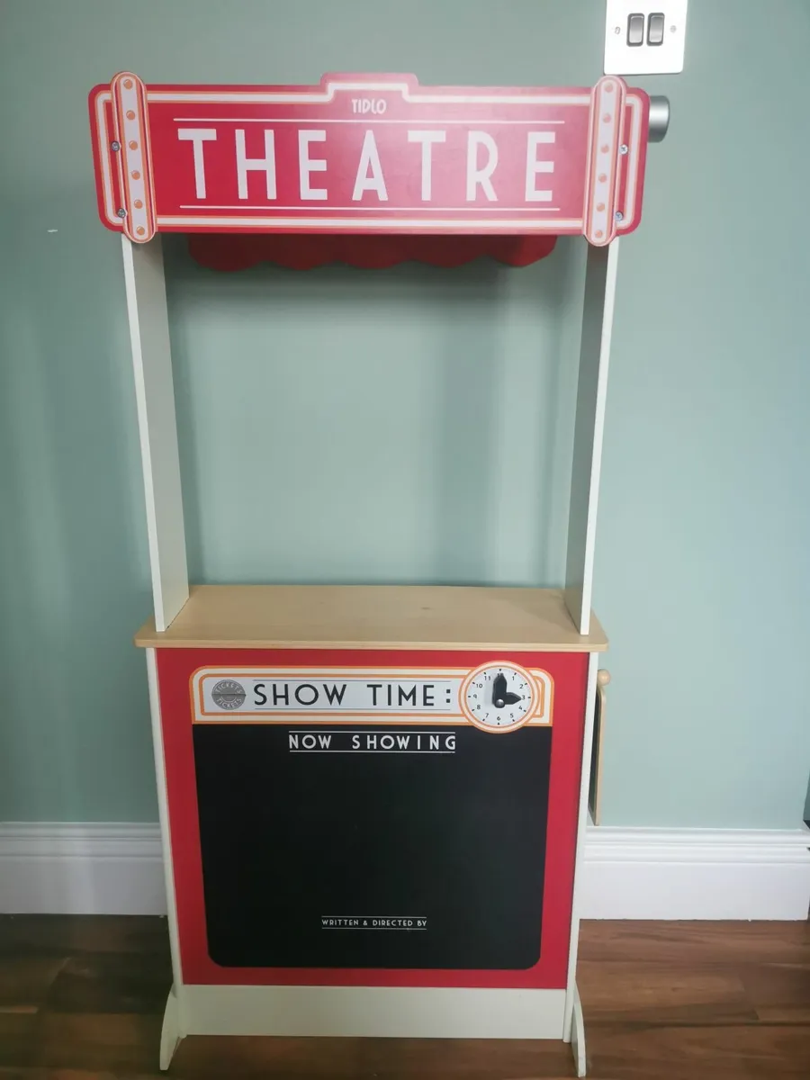 Wooden theatre and shop - Image 1