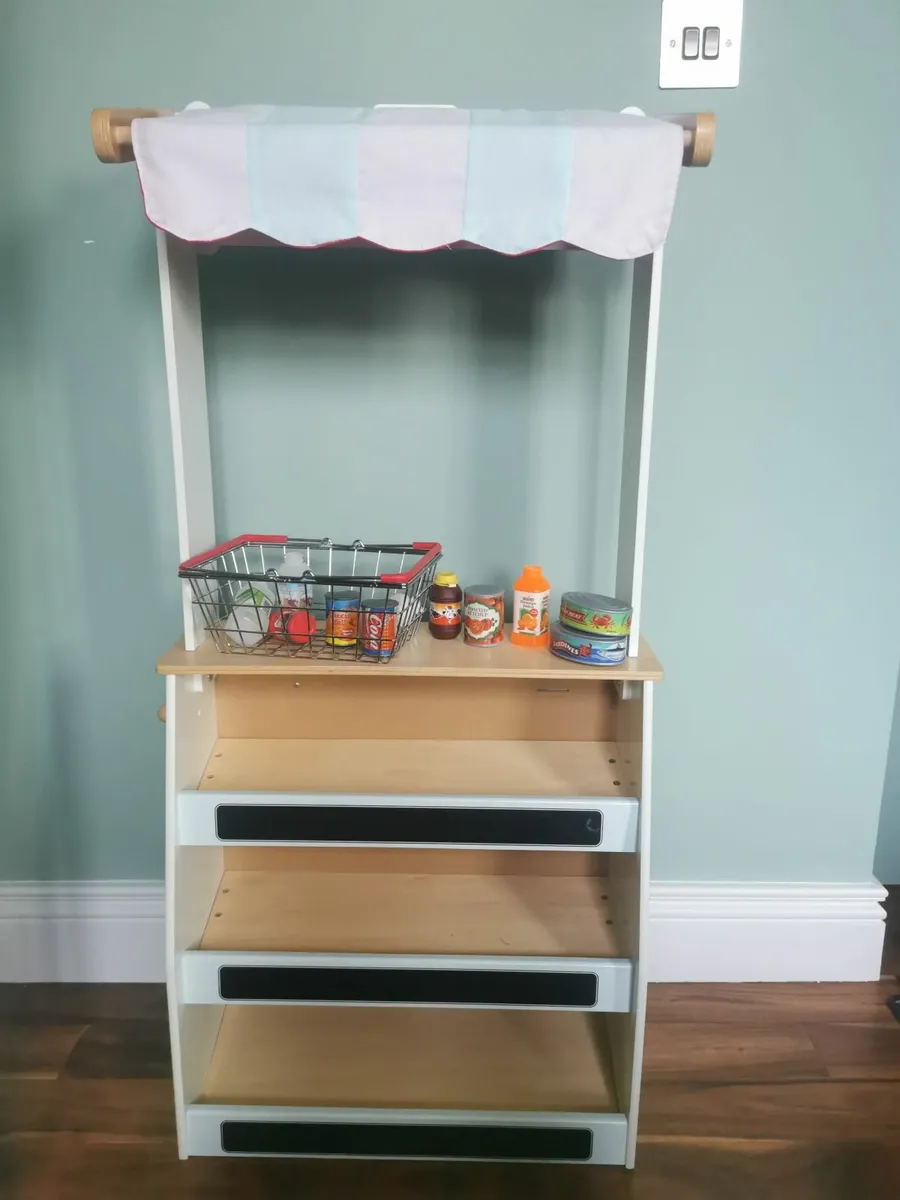 Wooden theatre and shop - Image 2