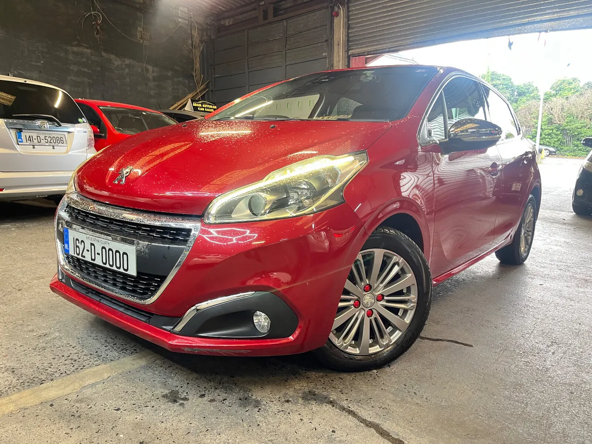 Peugeot 208 automatic 2016 - Image 2