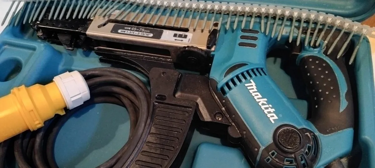 Makita 6844 Autofeed 110v - Image 4