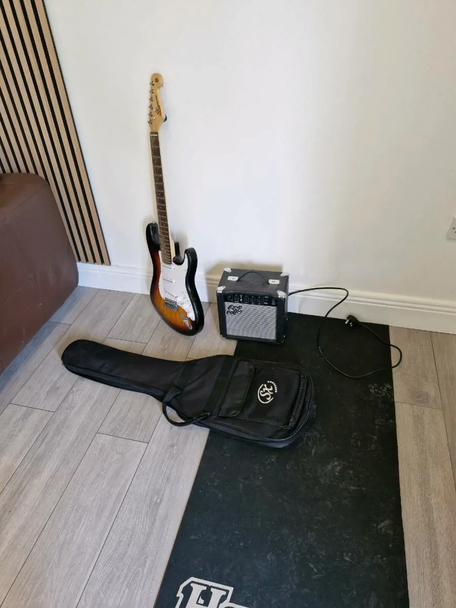 Guitar and speaker