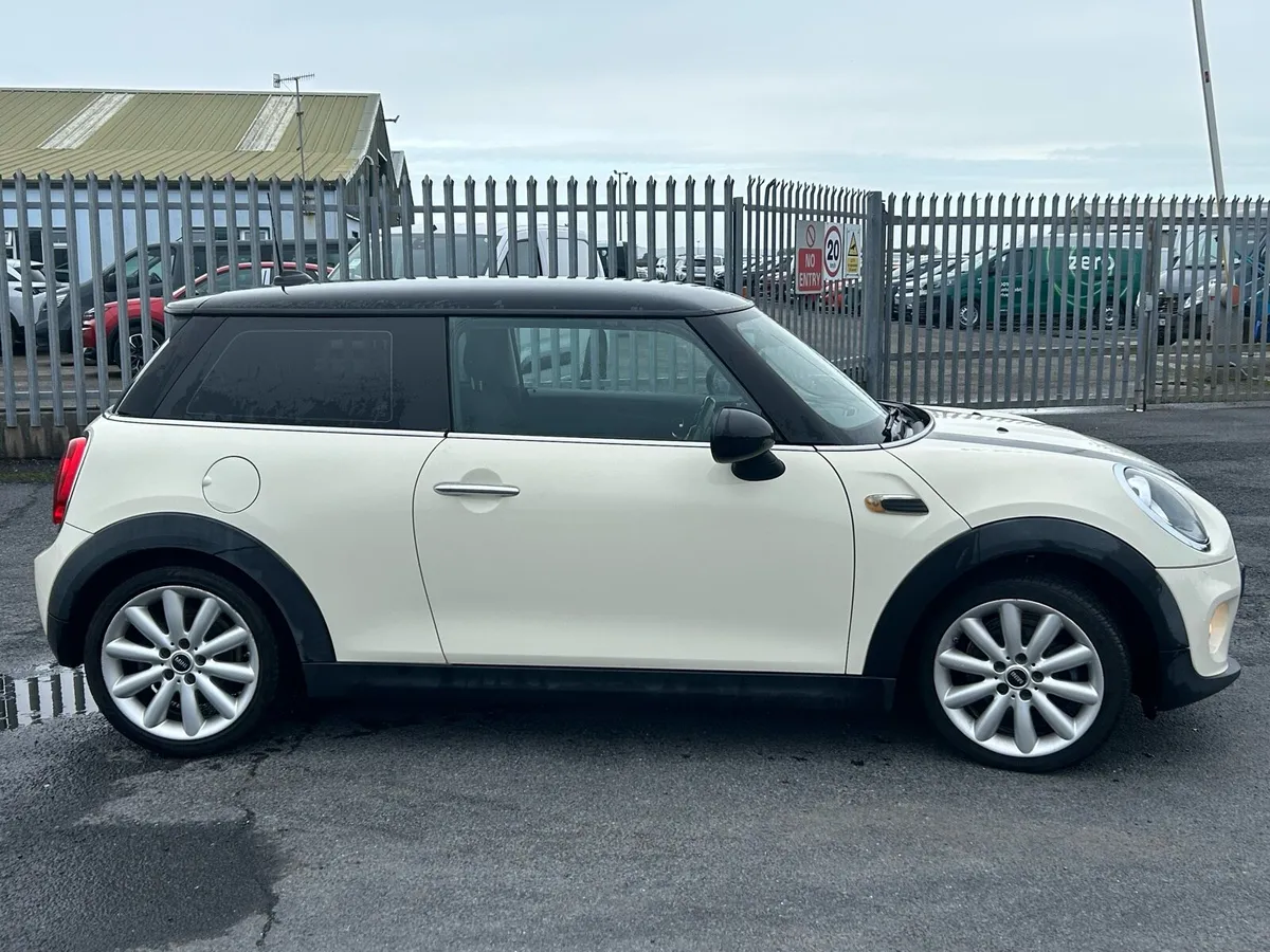 151 Mini Cooper D NCT 06/26 - Image 4