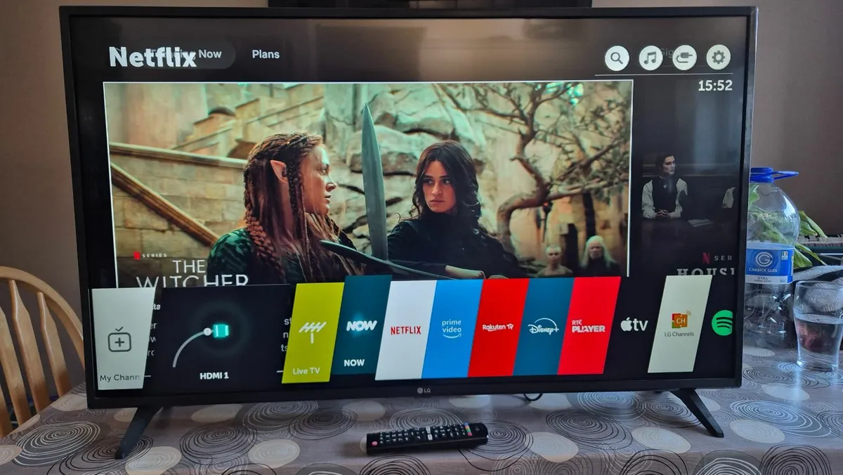 4K LG Smart TV 43 inches - Image 1