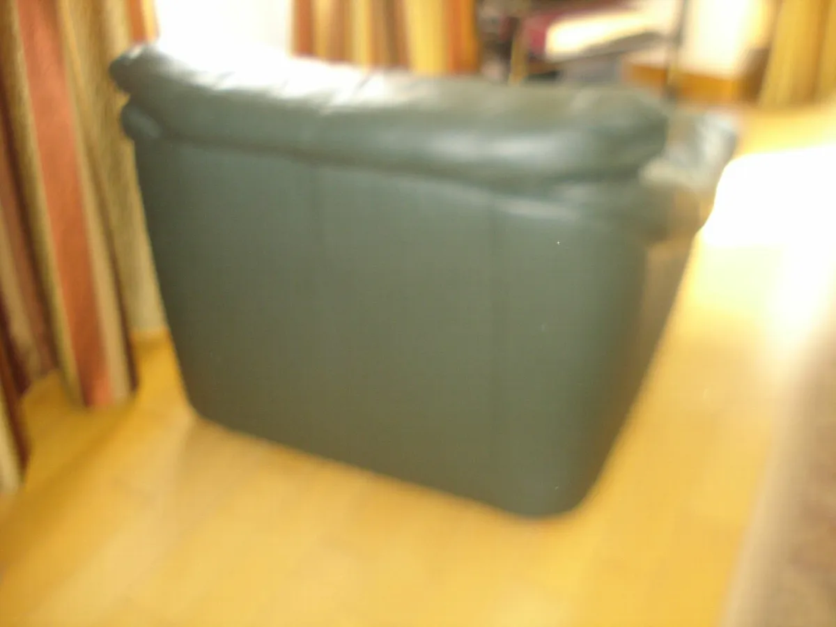 BOTTLE GREEN REAL LEATHER SINGLE SEATER SOFA. - Image 3