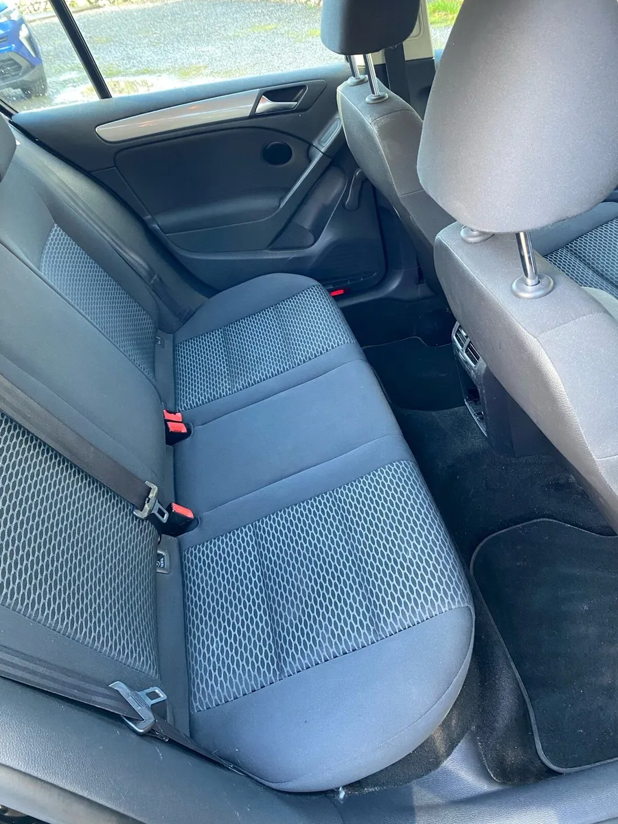 VOLKSWAGEN GOLF 1.6 TDI DIESEL - Image 4