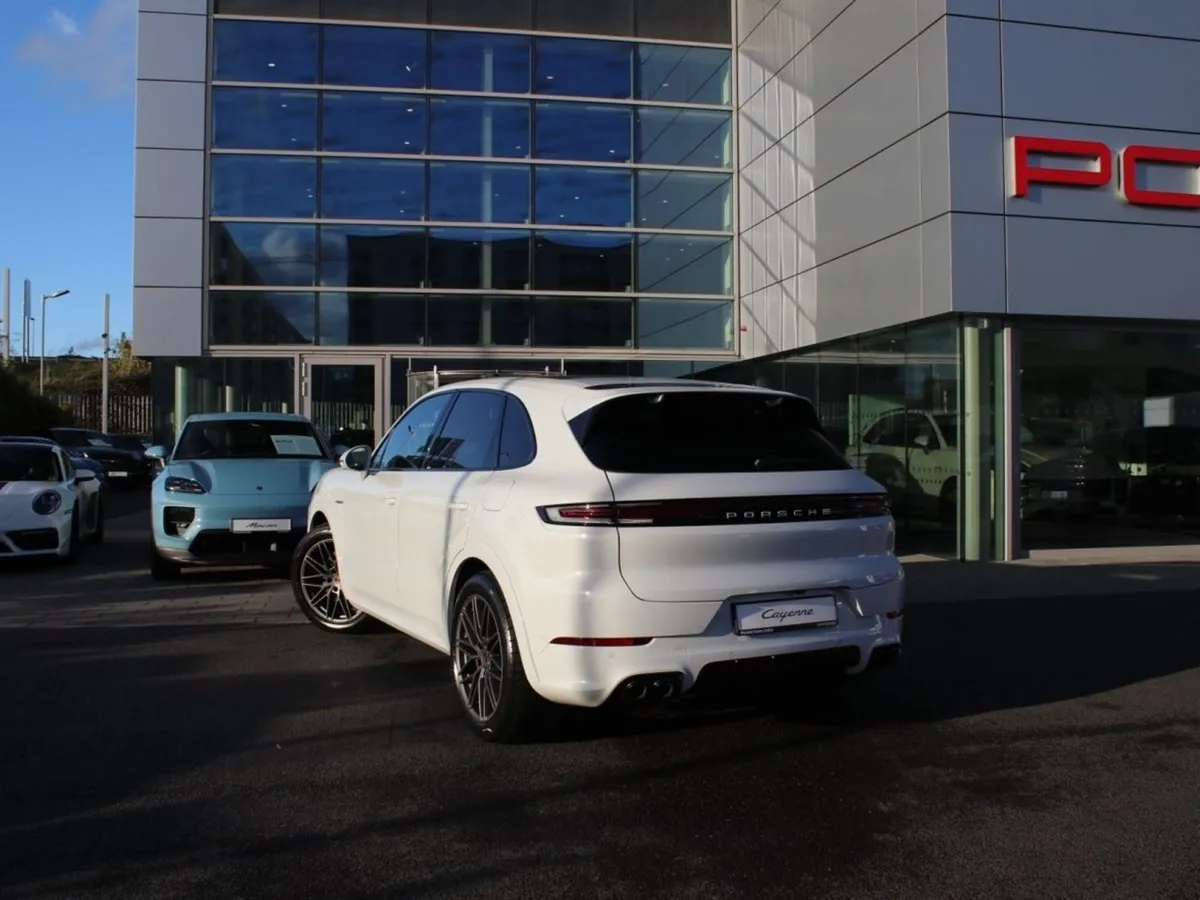 Porsche Cayenne E-hybrid - Image 3