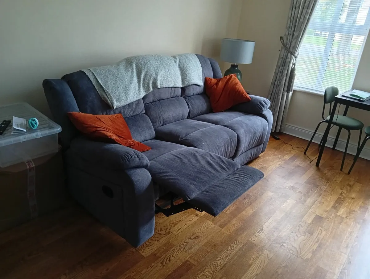 3 Seater Recliner Sofa - Image 2