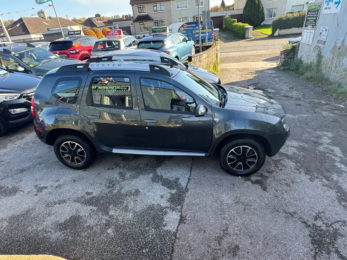 Dacia Duster Prestige high driving position - Image 3