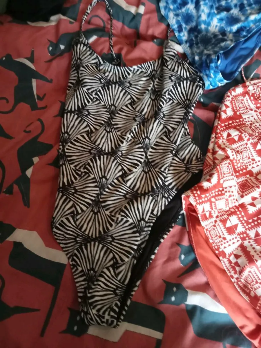 Ladies swimsuit bundle size 10 - Image 3