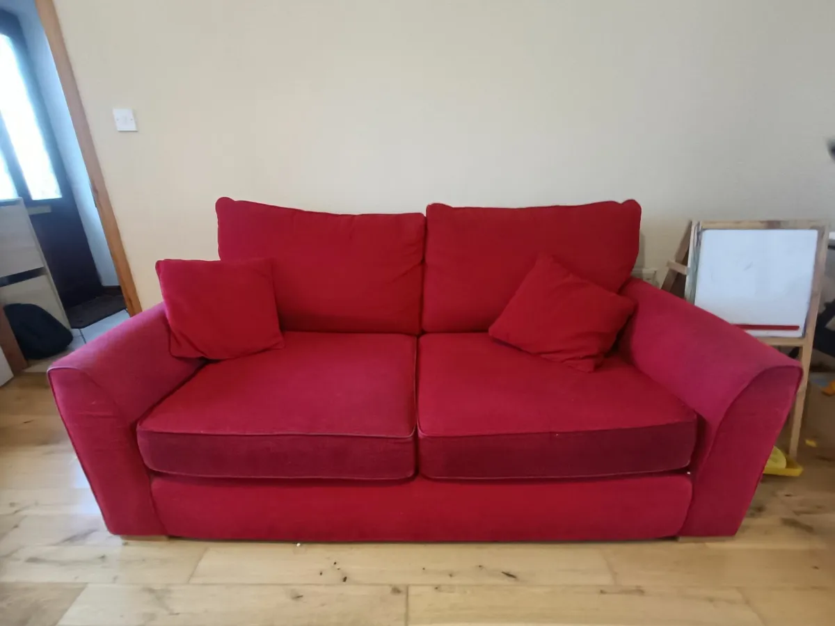 Three Seater Sofa and two armchairs - Image 1