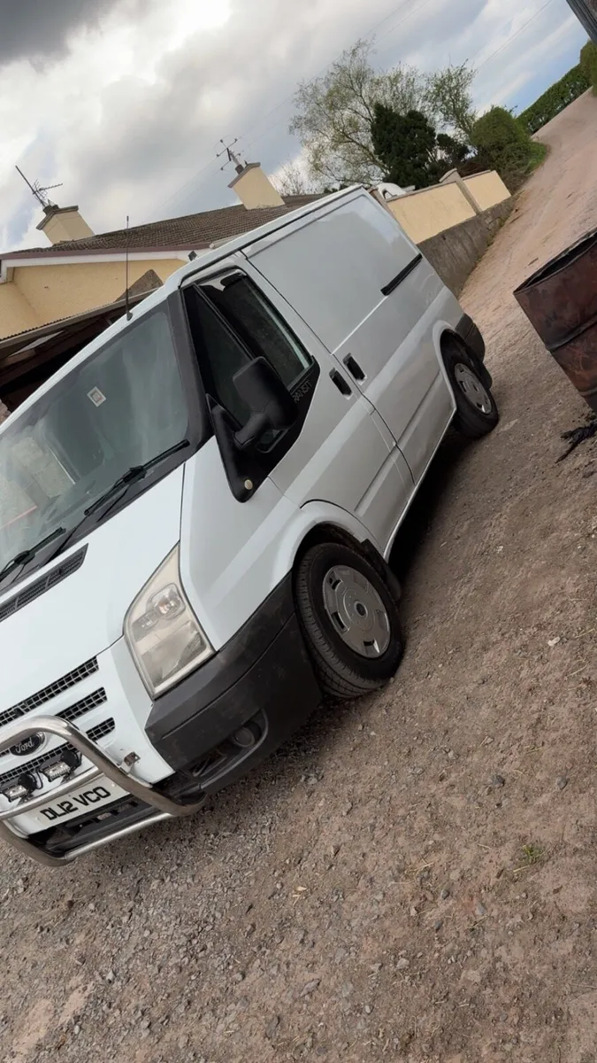 Transit van - Image 4