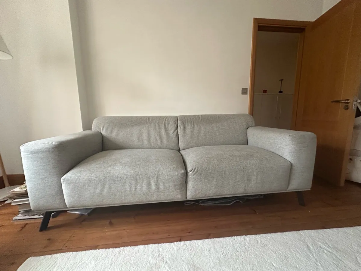 Couch - Image 1