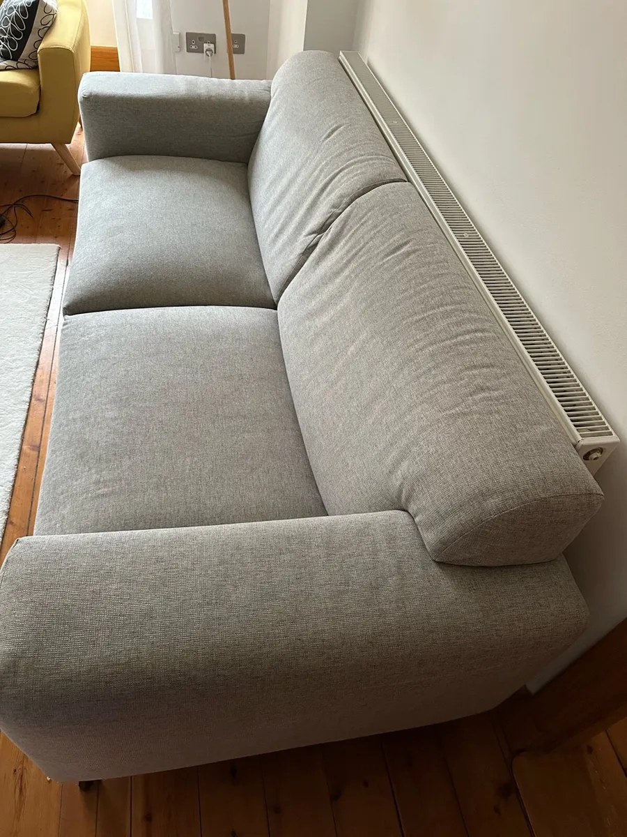 Couch - Image 2