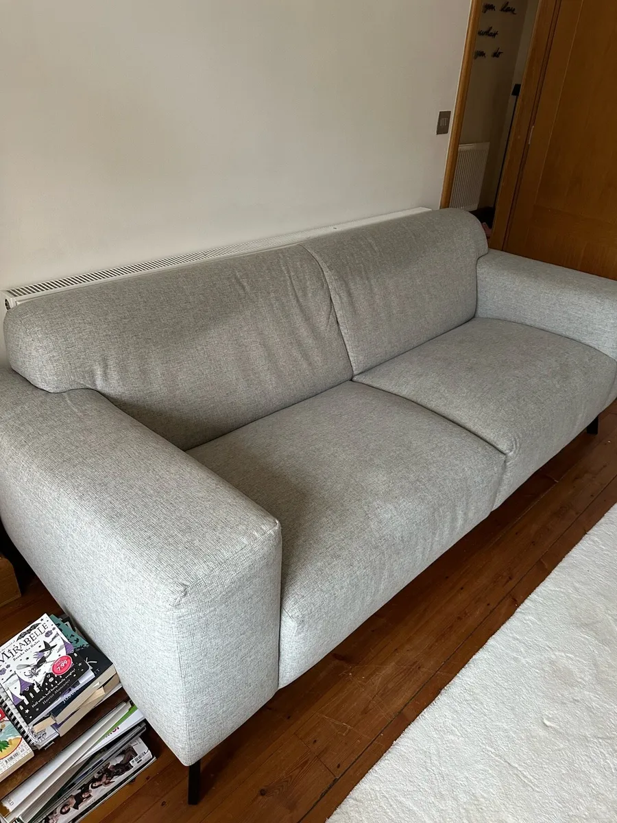 Couch - Image 4