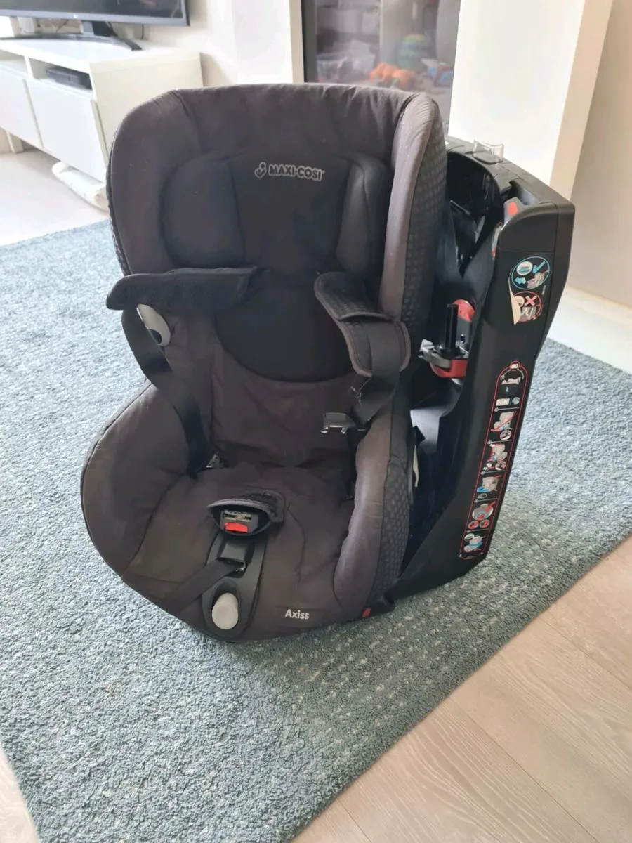 Maxi Cosy Axiss Swivel Car Seat - Image 1