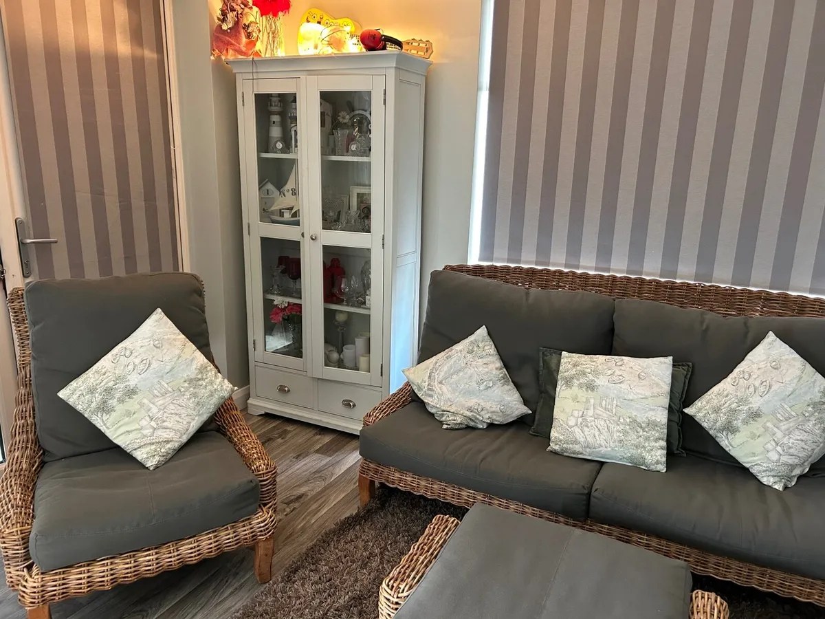 Suite for sale - Image 3