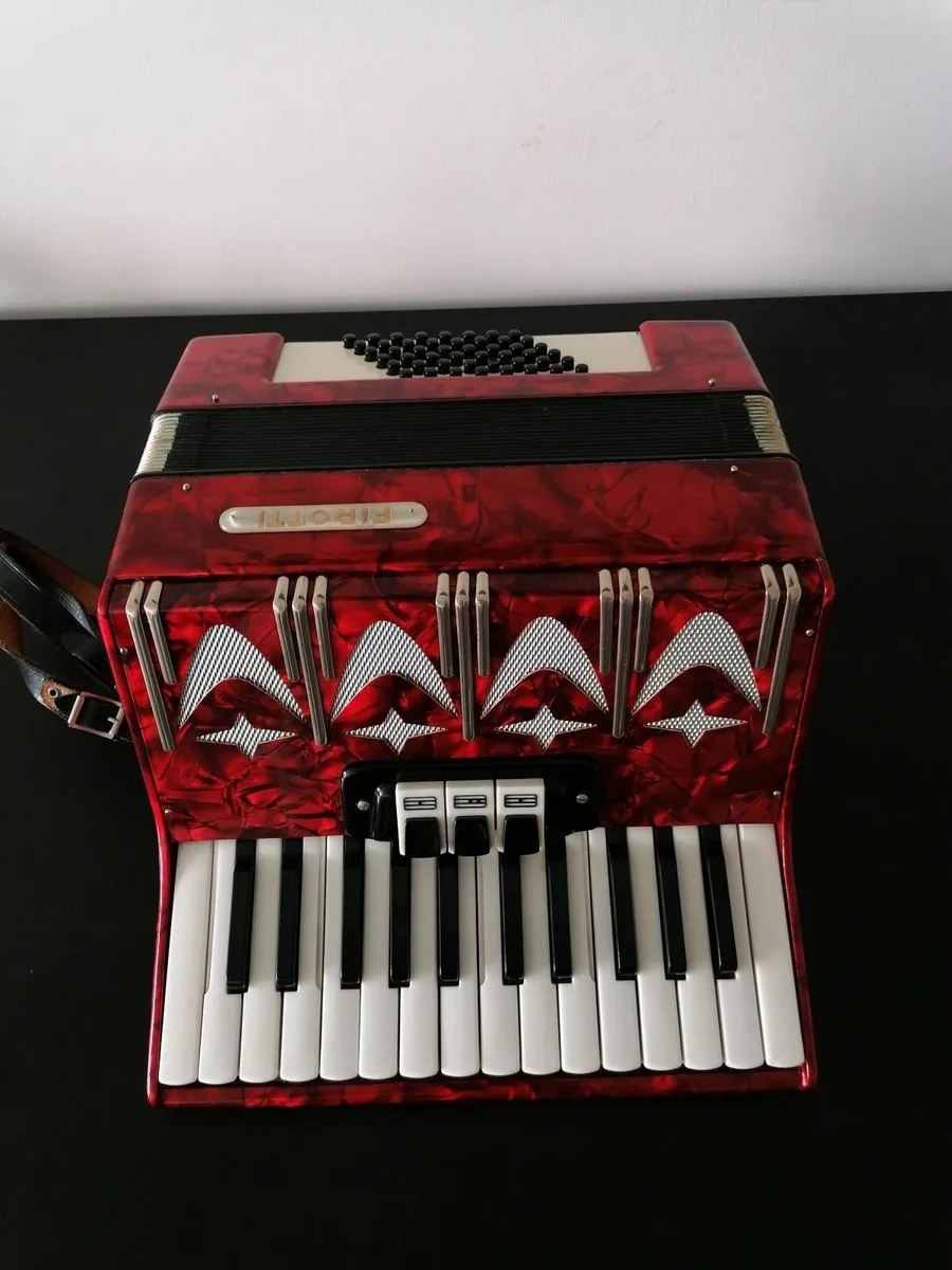 ACCORDION - Image 2